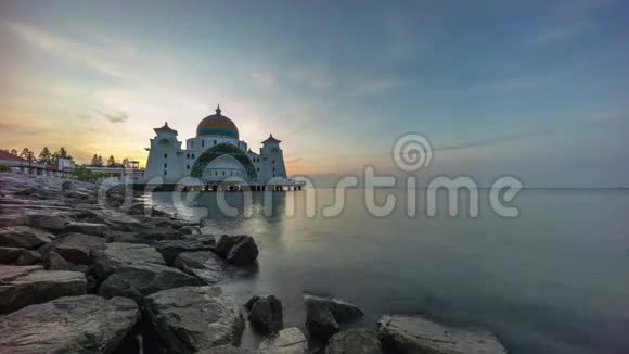 时光流逝日出在浮动清真寺马六甲海峡放大视频的预览图