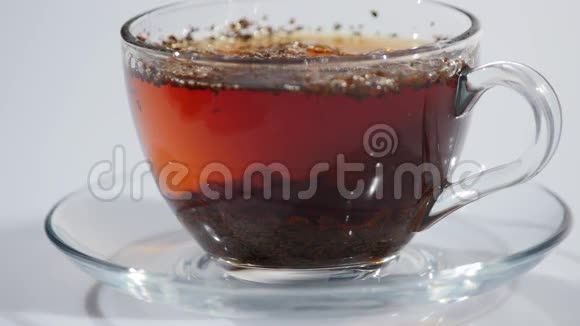 茶是用杯子冲泡的视频的预览图