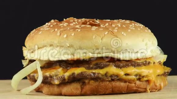 美味的汉堡包视频的预览图