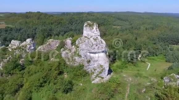 尤拉克拉科夫斯科齐斯托霍斯卡的石灰石岩波兰从上面看视频的预览图
