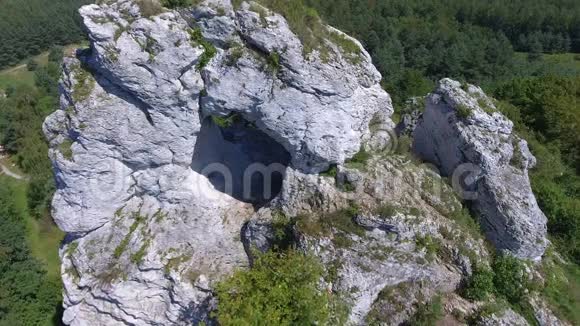 尤拉克拉科夫斯科齐斯托霍斯卡的石灰石岩波兰从上面看视频的预览图