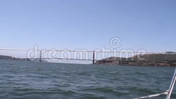 在旧金山海湾航行视频的预览图