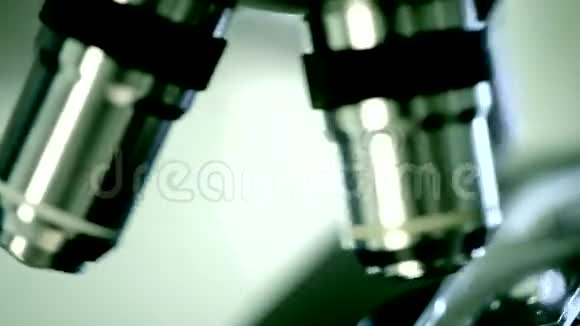 显微镜幻灯片科学和研究视频的预览图
