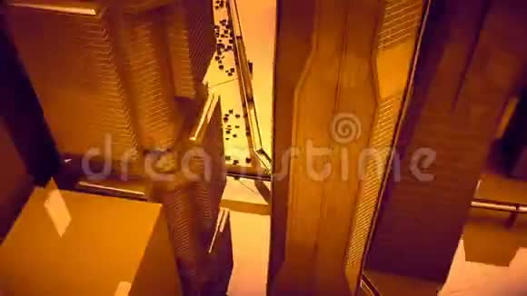 照相机穿过抽象的金色摩天大楼视频的预览图