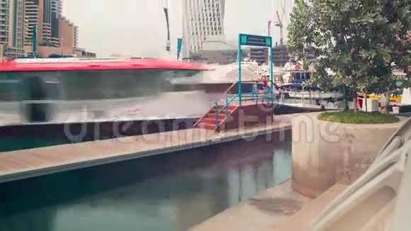 游艇码头距离迪拜码头4公里视频的预览图