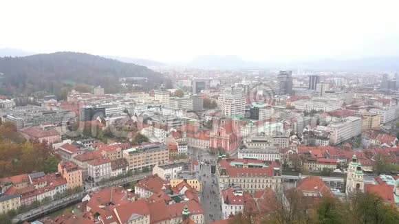 鸟瞰卢布利亚纳城市景观视频的预览图