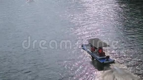 游龙河与喀斯特山地景观视频的预览图