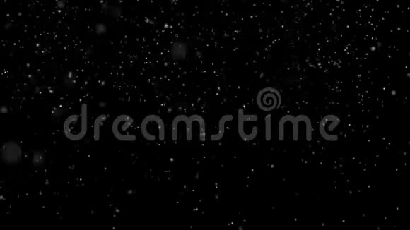 降雪背景是否孤立在黑色卢马冰上雪落的无缝环形背景29岁视频的预览图