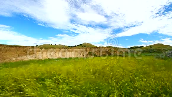 鼠尾草溪草原国家公园视频的预览图