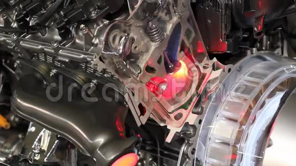 未来派混合动力汽车发动机视频的预览图