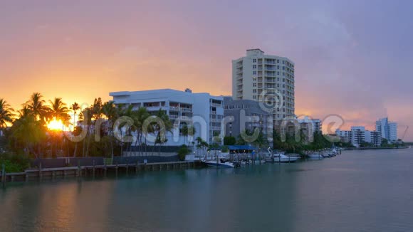 迈阿密海滩海湾酒店日落全景4k美国视频的预览图