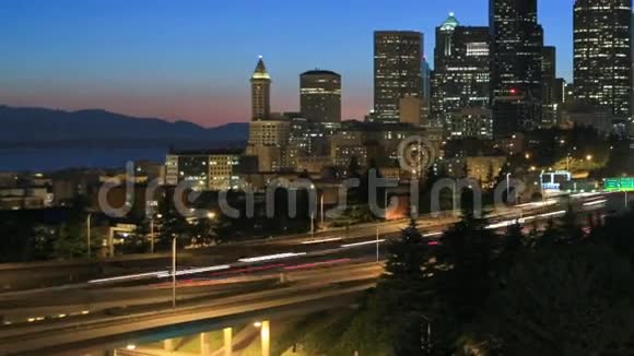 西雅图城市景观时间流逝黄昏潘视频的预览图