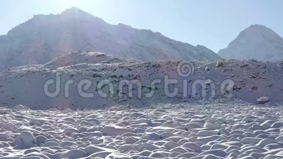降雪晨起喜马拉雅山4k视频的预览图