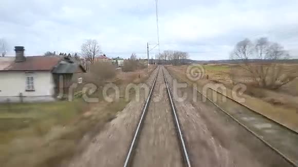 铁路轨道贯穿库崔风景视频的预览图