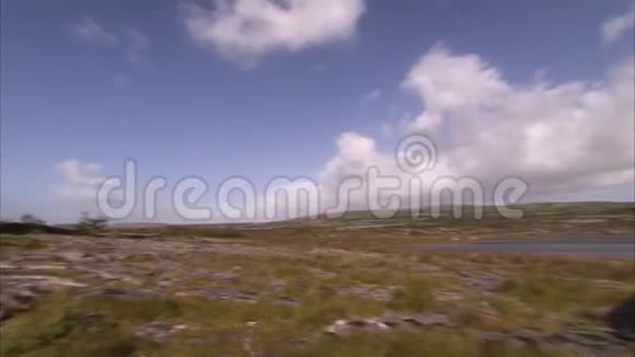 爱尔兰岩石地貌视频的预览图