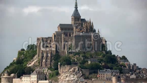 法国蒙圣米歇尔大教堂视频的预览图