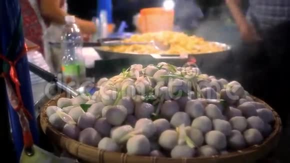 泰国传统猪肉馅的木薯球视频的预览图