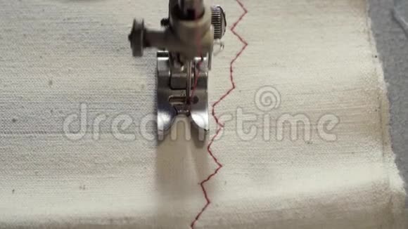 工作缝纫机视频的预览图