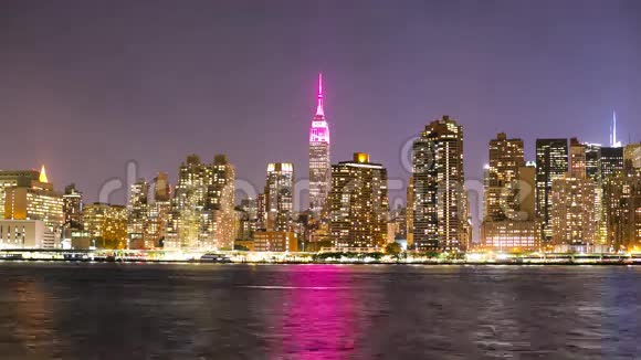 夜光曼哈顿从纽约皇后区的全景4k时间流逝视频的预览图