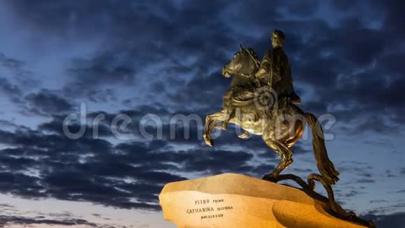 彼得大雕像之夜圣彼得堡视频的预览图