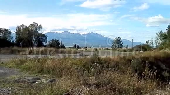 湖形成的采石视频A视频的预览图