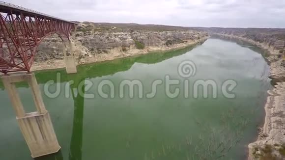 德州佩科斯河空中视频视频的预览图