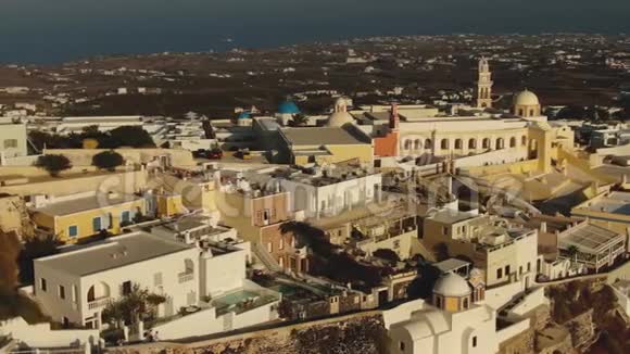希腊航空景观圣托里尼岛Fira村视频的预览图