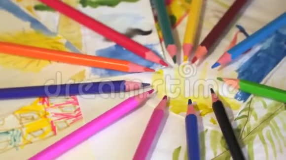 五彩铅笔幼儿s图视频的预览图