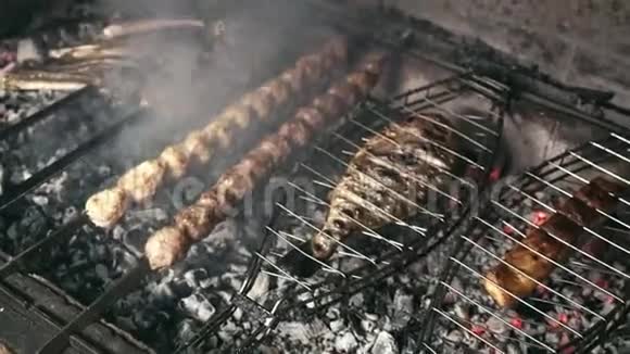烧烤煮肉烧烤煮肉视频的预览图