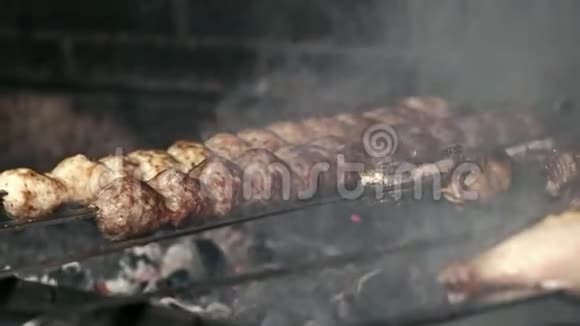 烧烤煮肉烧烤煮肉视频的预览图