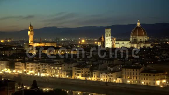 意大利的佛罗伦萨有穹顶西班牙宫和阿尔诺河视频的预览图