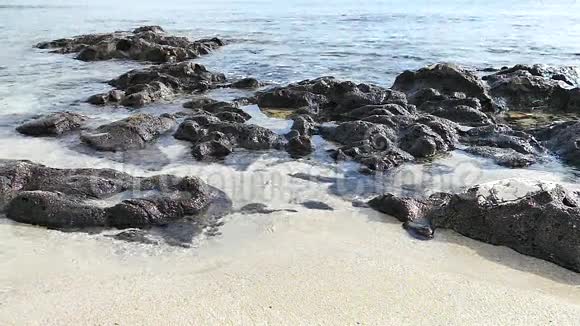 伦巴达科库拉岛上的Przina海滩视频的预览图
