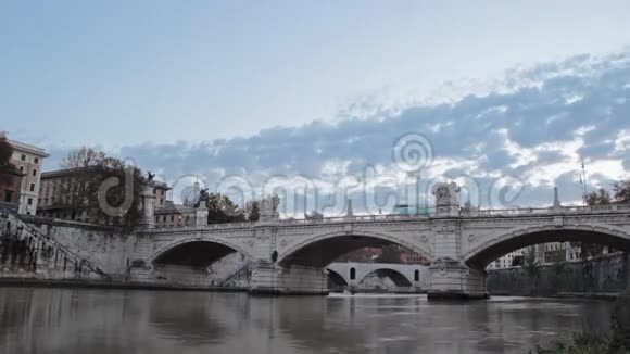 罗马的维托里奥埃马努埃勒二号桥视频的预览图