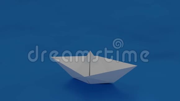纸船漂浮在水面上视频的预览图