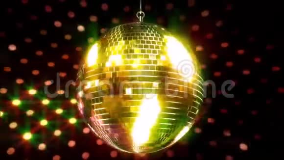 华丽的彩色闪闪发光的天花板派对俱乐部时髦的迪斯科舞厅闪烁明亮的灯光在循环动画中旋转视频的预览图