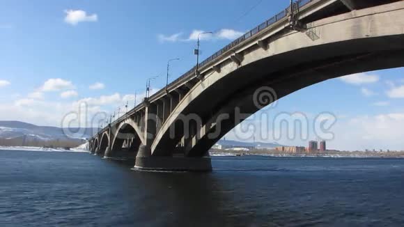城市桥视频的预览图