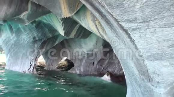 洞穴悬崖将军卡雷拉山在巴塔哥尼亚阿根廷拉戈布宜诺斯艾利斯视频的预览图