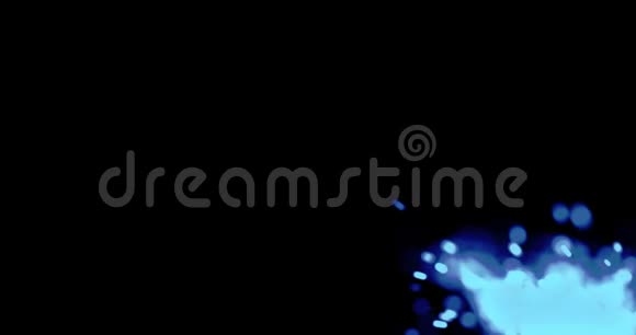 黑色背景下蓝色彩色粒子与湍流运动向摄像机移动的浅道夫视频的预览图
