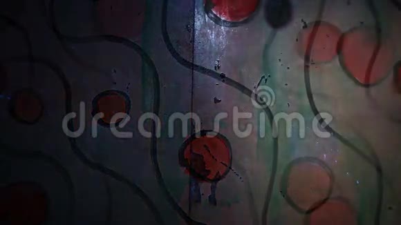 视频运动涂鸦圆圈乐队波浪装饰视频的预览图