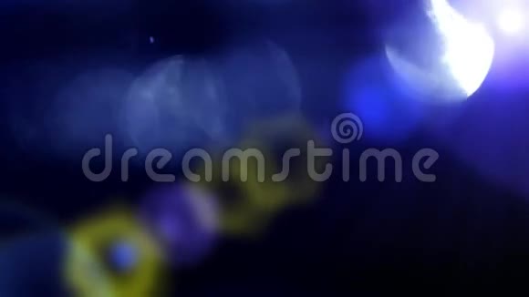 带镜头光斑的星暴太空旅行背景视频的预览图