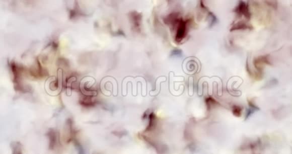 可循环4k视频的乳白色紫色粉红色和紫色云在一个星云在空间缓慢移动形成和溶解4k视频的预览图
