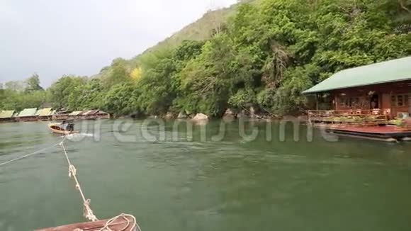 泰国西北部葵江的平房视频的预览图