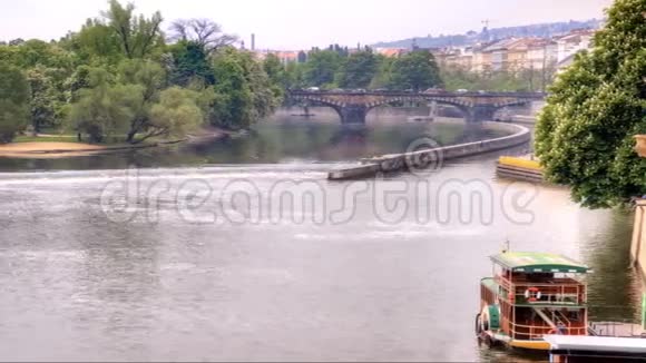 伏尔塔瓦河视频的预览图