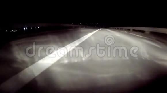 高速公路快速夜路视频的预览图