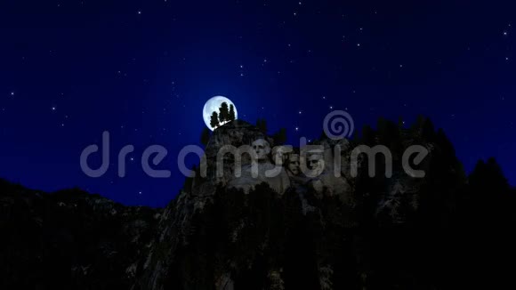 夜晚的拉什莫尔山月亮升起视频的预览图
