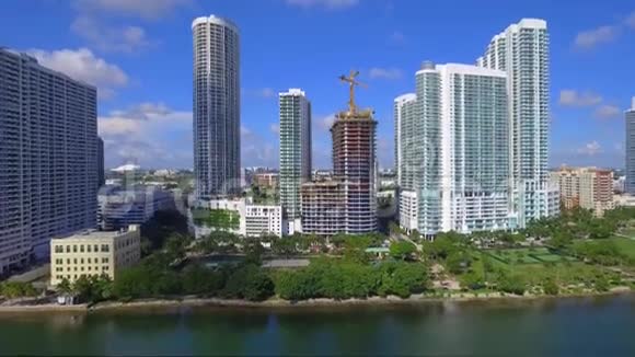 空中视频摩天大楼迈阿密视频的预览图