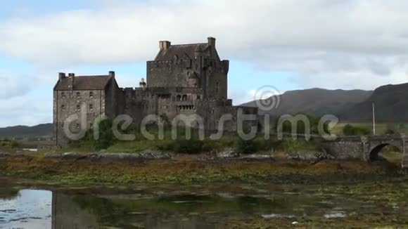 位于苏格兰多尼的艾琳多南城堡视频的预览图