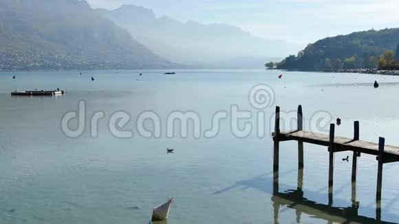 法国安纳西湖的景观视频的预览图