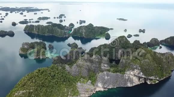 RajaAmpat风景岛空中实况视频的预览图