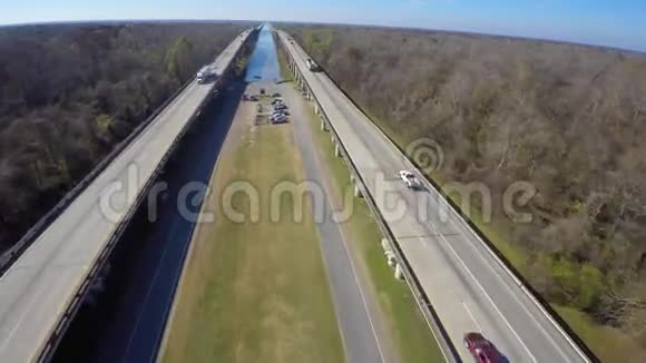 路易斯安那州的空中公路4k视频的预览图